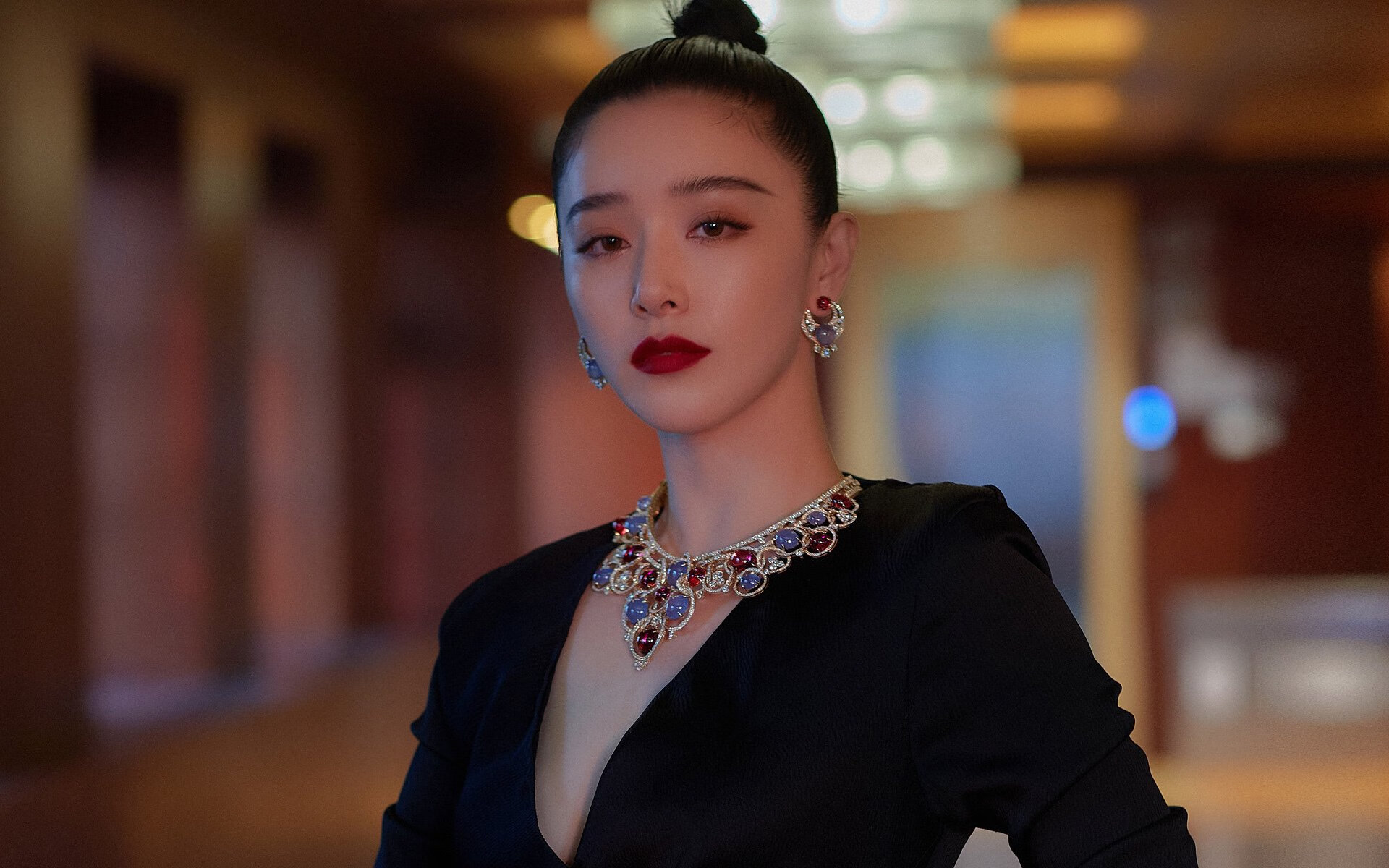 随机河南队惊险取胜，实力逐渐崭露头角，河南球队足球