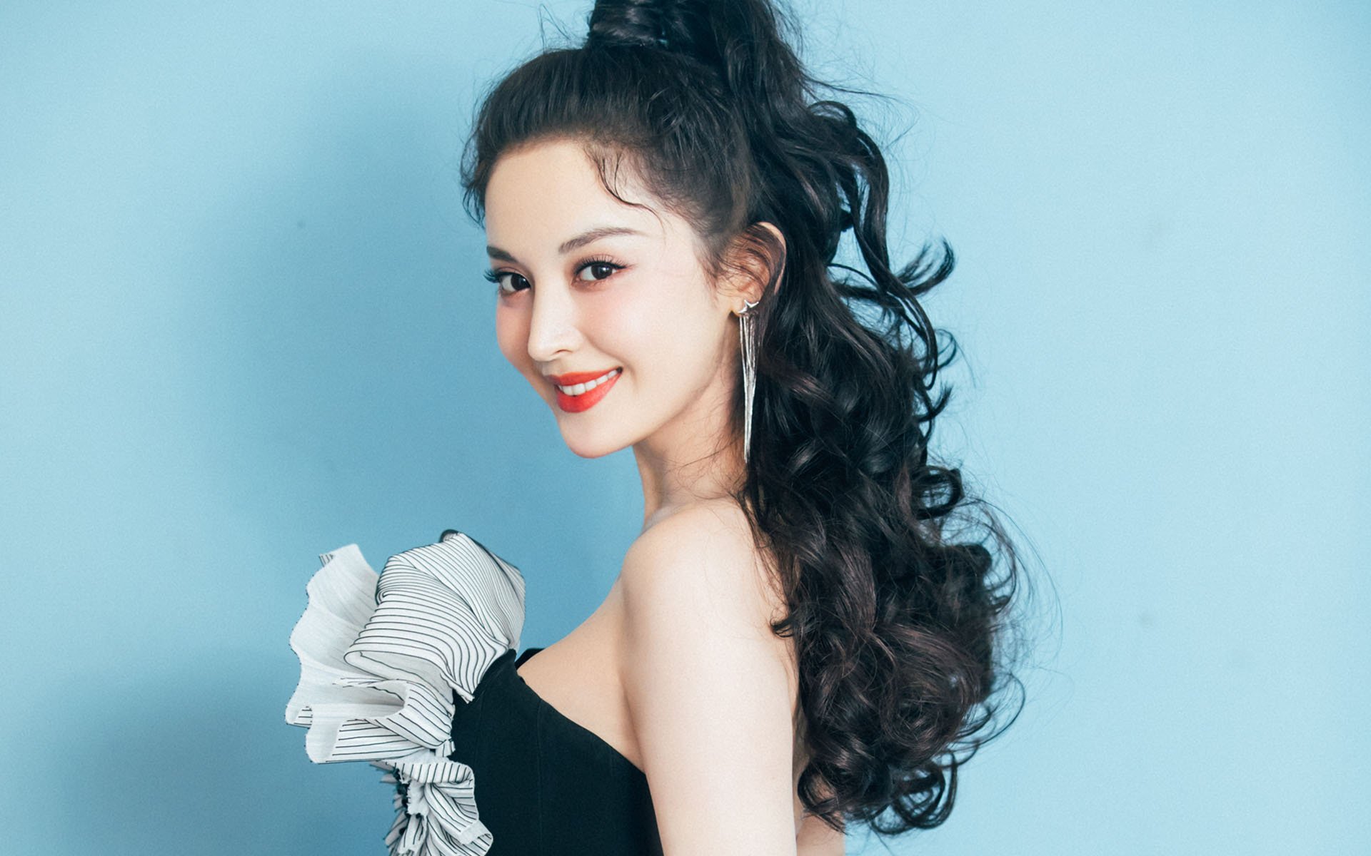 九游(jiuyou)官方网站-巴黎圣日耳曼在法甲持续领跑，豪华阵容威震欧洲