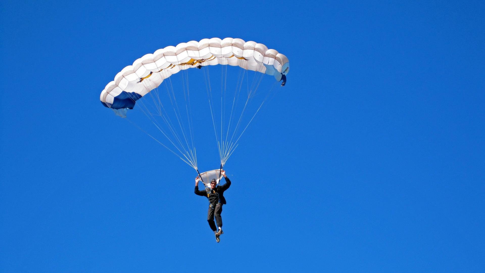 9游电竞资讯-_极地探索赛:穿越冰雪原野的勇者之旅_,极地探险